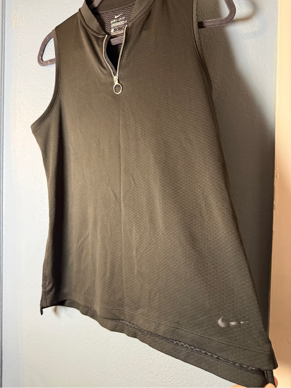 Nike Women's Dry Fairway Sleeveless Golf Polo – Black, Size Large - Picture 3 of 13